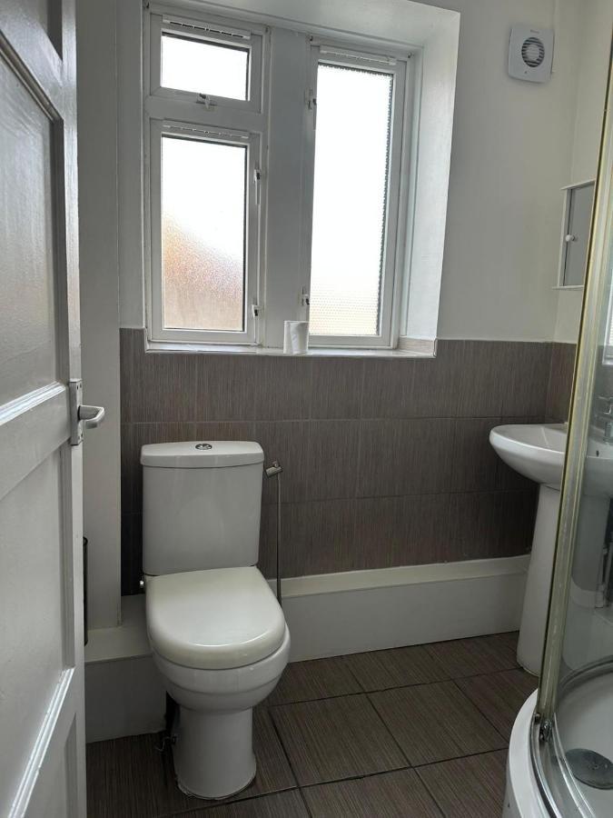 Spacious 2 Bed Flat Barking  Exteriér fotografie